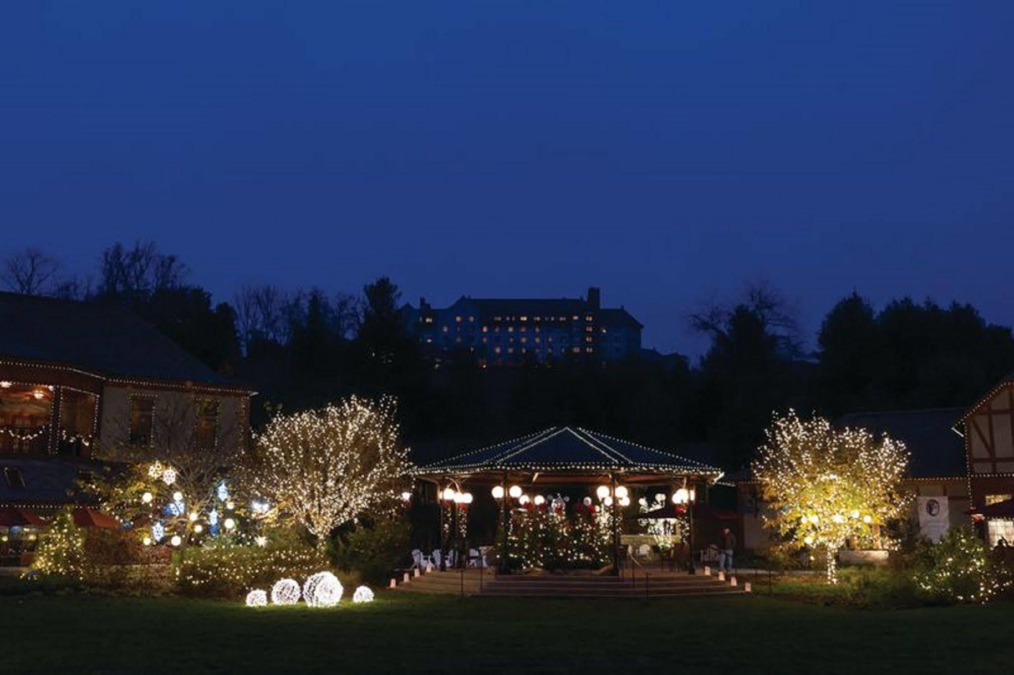 Village Hotel On Biltmore Estate Asheville Exterior foto